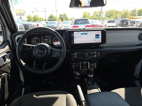 Used 2026 Jeep Wrangler Unlimited Sport AWD/4WD image 16