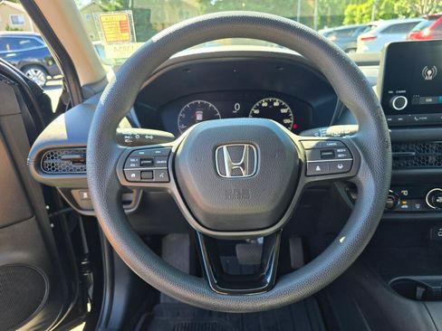 Certified 2023 Honda HR-V LX image 18