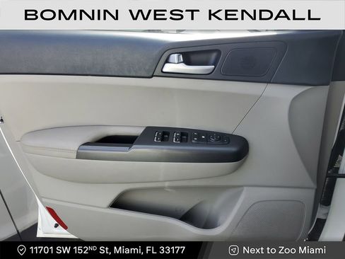 Used 2021 Kia Sportage LX image 12