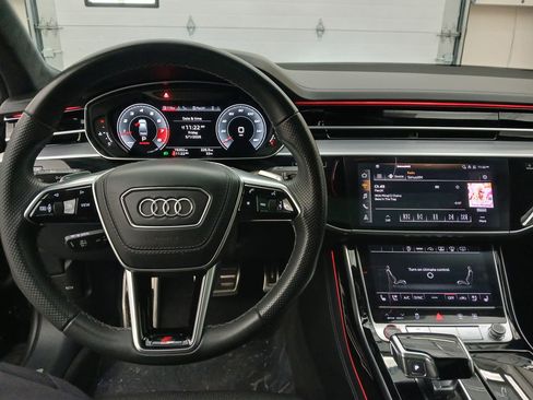 Used 2022 Audi S8 w/ S8 Comfort Plus Package AWD/4WD image 13