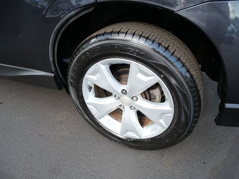Used 2015 Subaru Forester 2.5i Premium w/ All-Weather Package AWD/4WD image 32