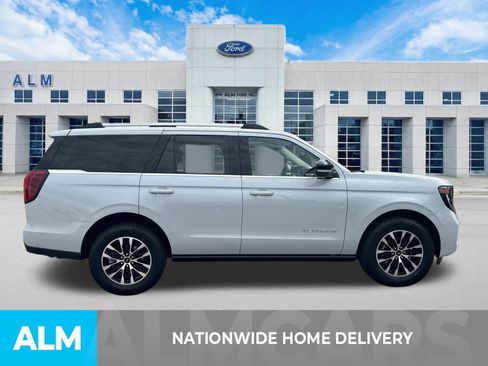 Certified 2025 Ford Expedition Platinum AWD/4WD image 4