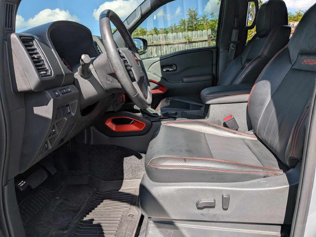 Used 2023 Nissan Frontier PRO-4X w/ Pro-4X Premium Package AWD/4WD image 11