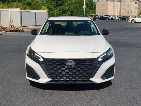 Used 2024 Nissan Altima 2.5 SR FWD image 3