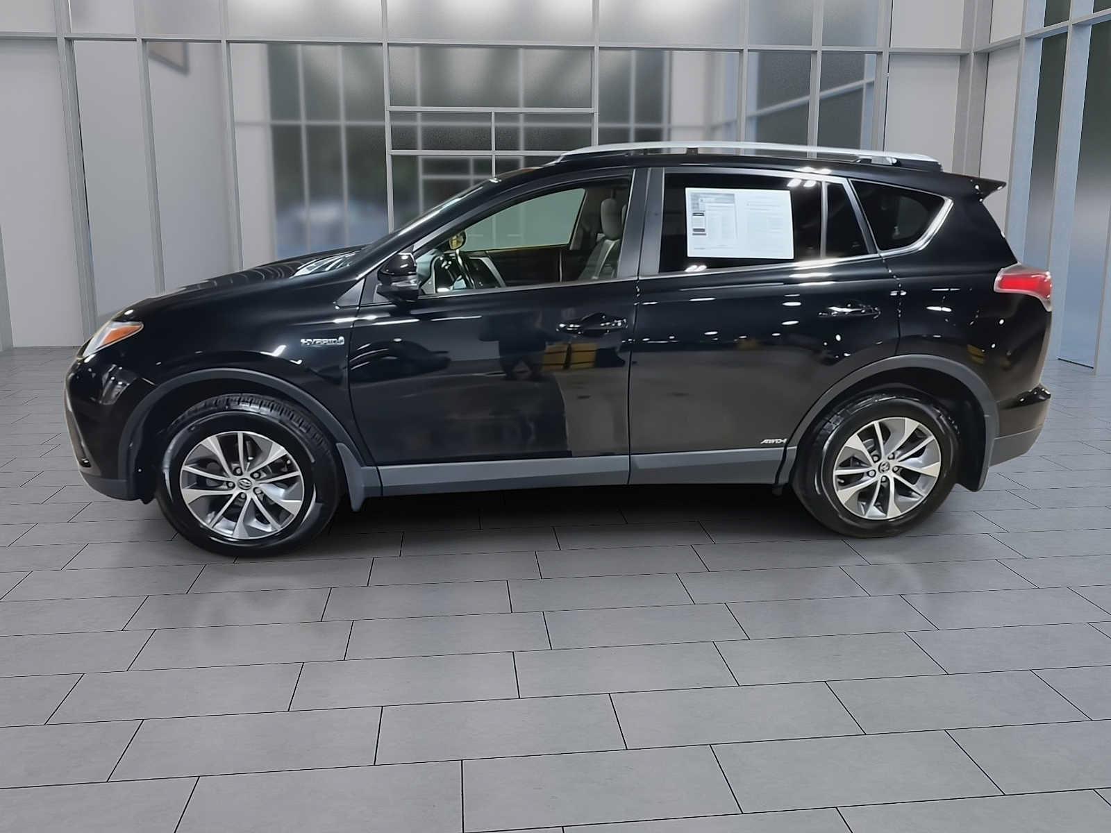Certified 2016 Toyota RAV4 XLE AWD/4WD image 5