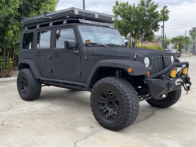Used 2007 Jeep Wrangler Unlimited Sahara w/ Dual Top Group AWD/4WD image 7