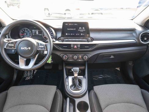 Used 2022 Kia Forte LXS FWD image 11