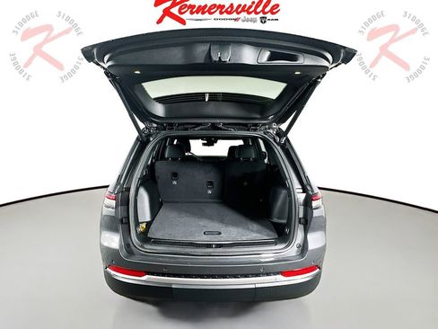 New 2026 Jeep Grand Cherokee Limited image 16