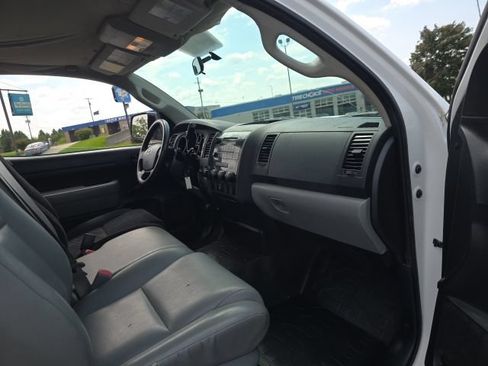 Used 2010 Toyota Tundra 4x4 Regular Cab Long Bed image 24