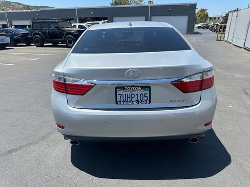 Used 2015 Lexus ES 350 w/ Premium Package FWD image 3