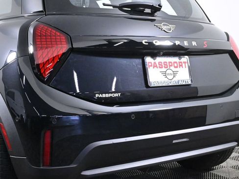Certified 2025 MINI Cooper S image 8