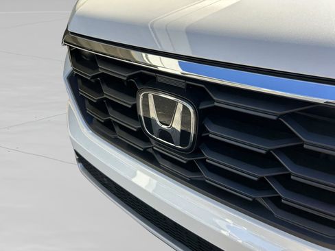 Used 2025 Honda Pilot EX-L image 20