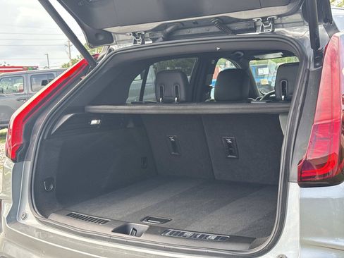 Used 2025 Cadillac XT4 Premium Luxury FWD image 30