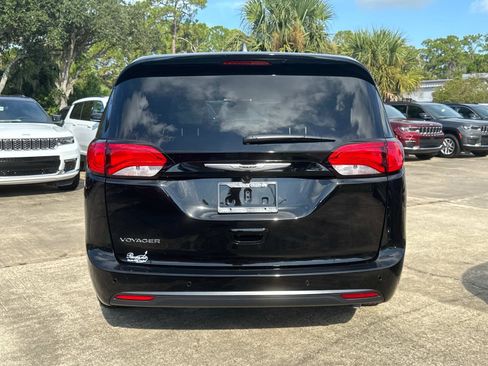 New 2026 Chrysler Voyager LX image 4