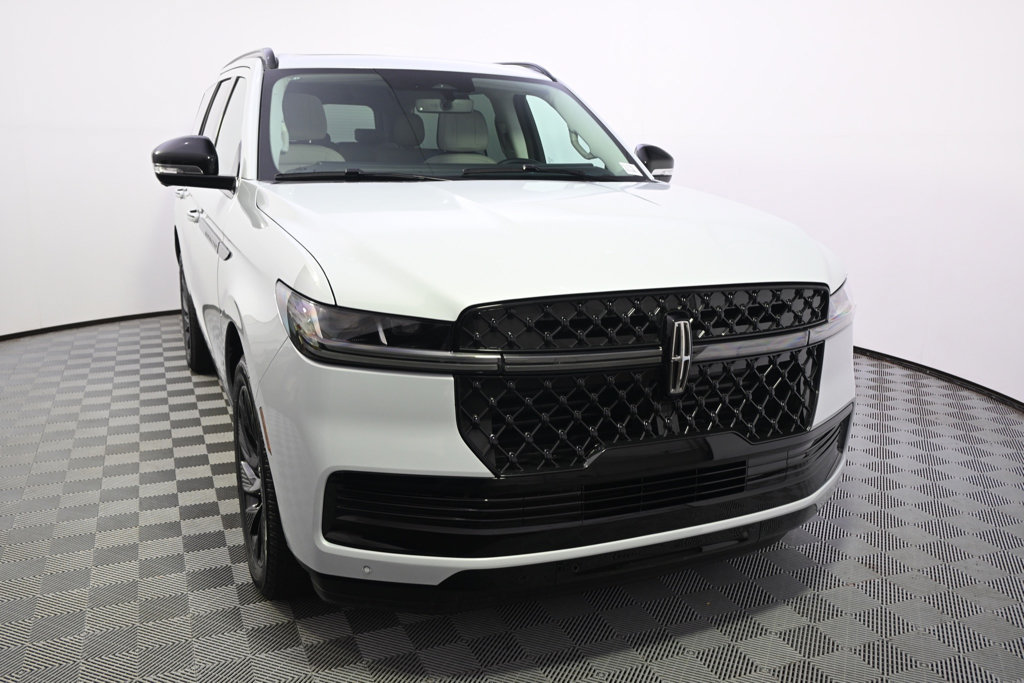 New 2026 Lincoln Navigator Reserve AWD/4WD image 9