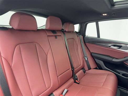 Used 2023 BMW X4 M40i w/ Premium Package image 50
