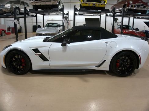 Used 2019 Chevrolet Corvette Grand Sport image 2