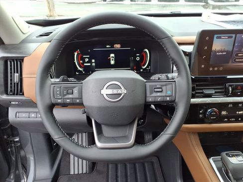 New 2026 Nissan Pathfinder Platinum image 12