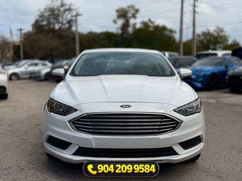 Used 2017 Ford Fusion SE w/ Fusion SE Technology Package FWD image 11
