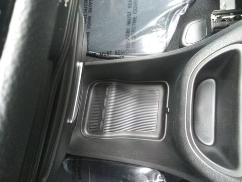 New 2026 Chrysler Pacifica Select image 16