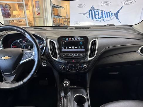 Used 2018 Chevrolet Equinox Premier FWD image 22