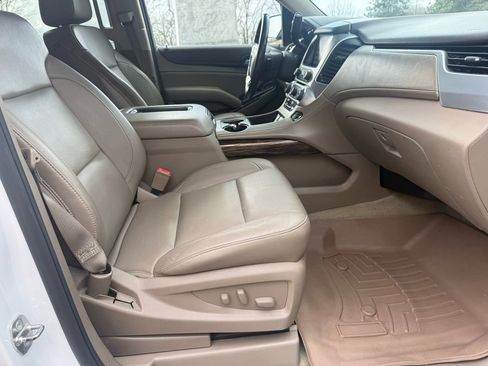 Used 2016 GMC Yukon SLT image 40