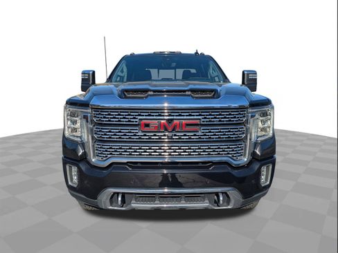 Certified 2022 GMC Sierra 2500 Denali w/ Denali Black Diamond Edition image 9
