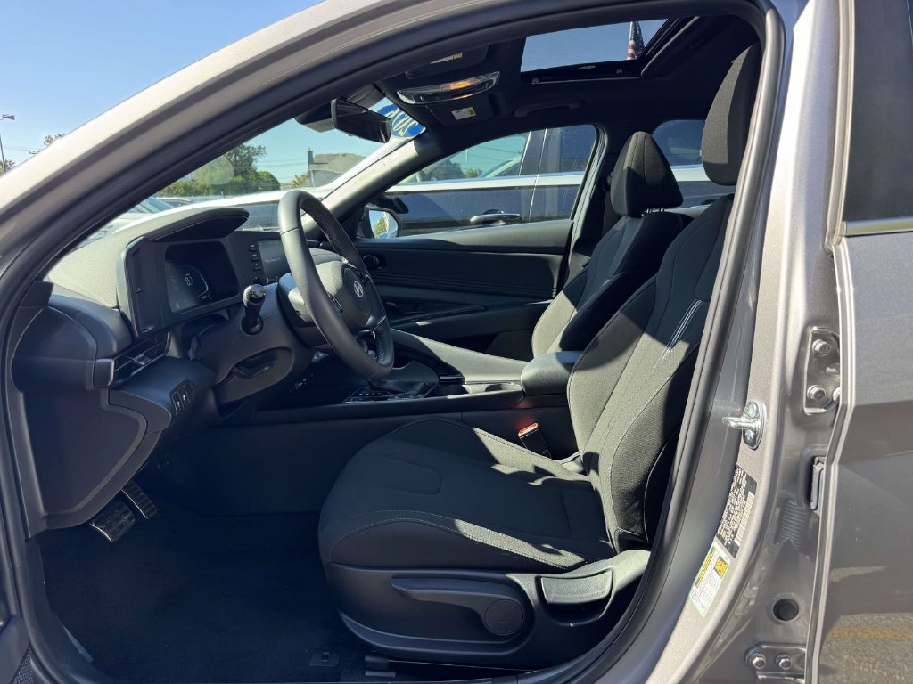 Used 2026 Hyundai Elantra SEL Sport Premium FWD image 15