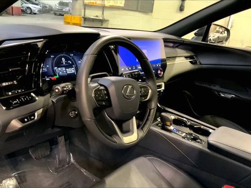 Used 2025 Lexus RX 350 w/ Convenience Package AWD/4WD image 18