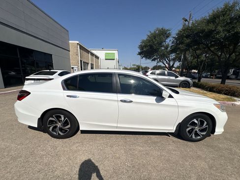 Used 2016 Honda Accord LX image 7