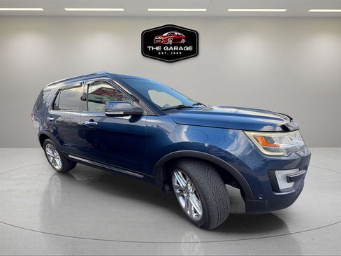 Used 2016 Ford Explorer Limited w/ Equipment Group 301A image 8