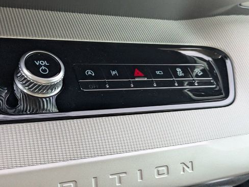 New 2025 Ford Expedition Max Active image 26