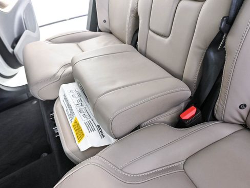 Certified 2026 Volvo XC90 B6 Ultra AWD/4WD image 22
