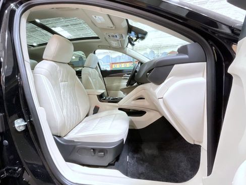 Used 2023 Buick Envision Avenir image 15