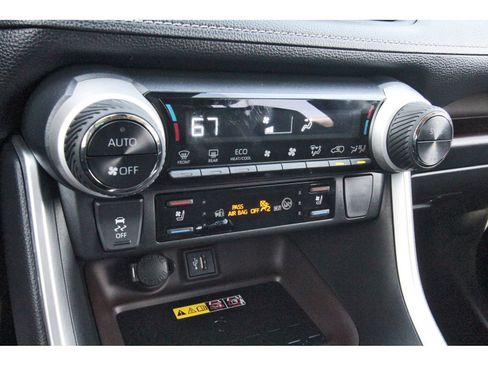 Used 2023 Toyota RAV4 Limited AWD/4WD image 27