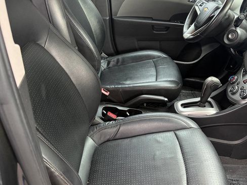 Used 2015 Chevrolet Cruze LT image 26