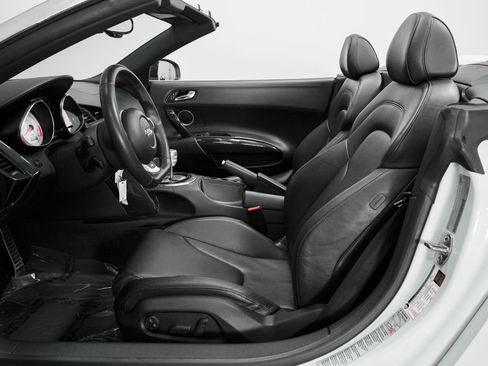 Used 2012 Audi R8 V10 image 38