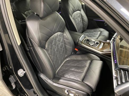 Certified 2024 BMW X7 xDrive40i w/ Premium Package image 15