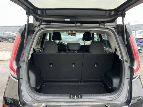 Used 2025 Kia Soul LX w/ LX Technology Package image 29