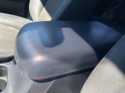Used 2017 Toyota RAV4 LE w/ Carpet Mat Package AWD/4WD image 28