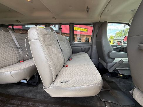 Used 2014 GMC Savana 3500 LT w/ LT Preferred Equipment Group RWD image 19