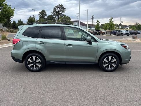 Used 2018 Subaru Forester 2.5i Limited AWD/4WD image 2