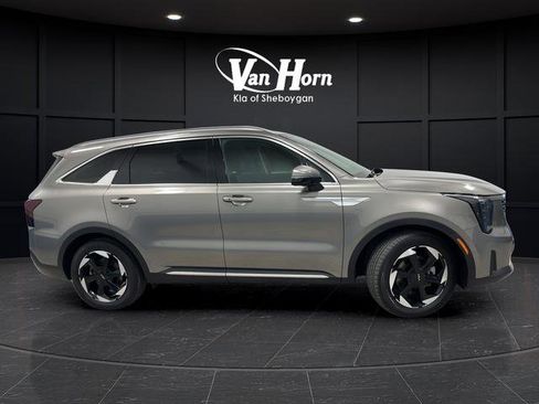 Used 2025 Kia Sorento EX w/ EX Panoramic Sunroof Package AWD/4WD image 8