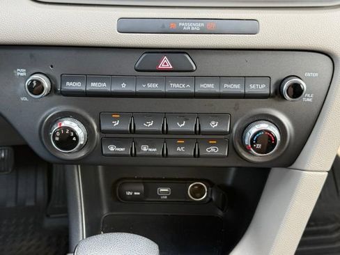 Used 2020 Kia Sportage LX FWD image 24