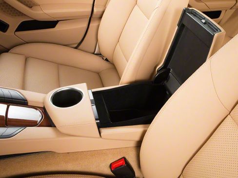 Used 2013 Porsche Panamera RWD image 16