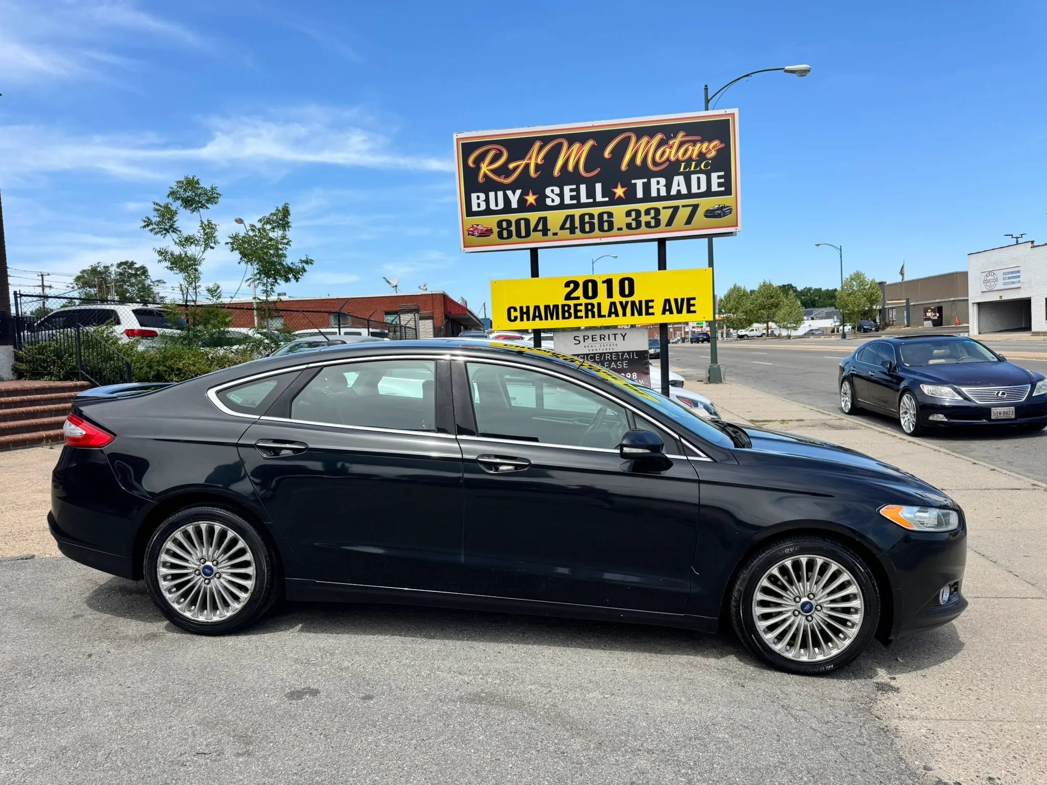 Used 2014 Ford Fusion Titanium FWD image 2
