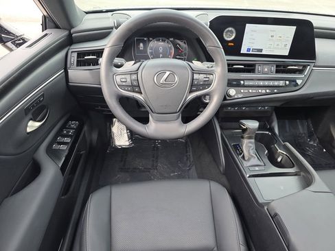 Used 2023 Lexus ES 350 w/ Premium Package image 2