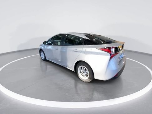 Used 2021 Toyota Prius LE image 6