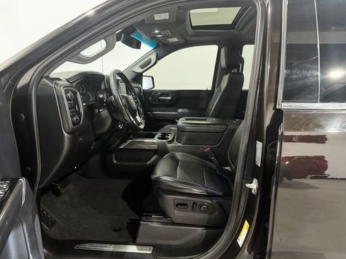 Used 2019 Chevrolet Silverado 1500 LTZ w/ LTZ Convenience Package AWD/4WD image 14