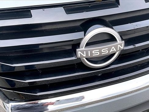 Used 2024 Nissan Pathfinder Platinum w/ Cargo Package image 31